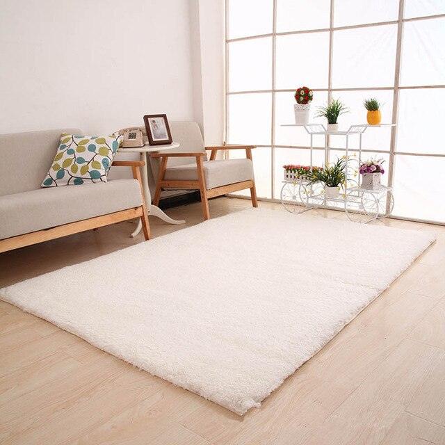 Grand tapis blanc fourrure - akjoor